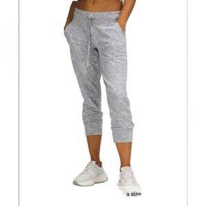 Lululemon Ready to Rulu High-Rise Jogger Size 4 Cropped